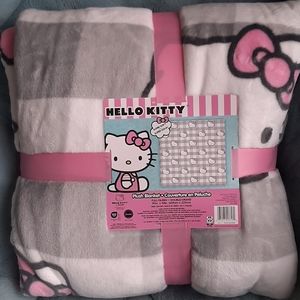 Hello Kitty Queen/Full Blanket